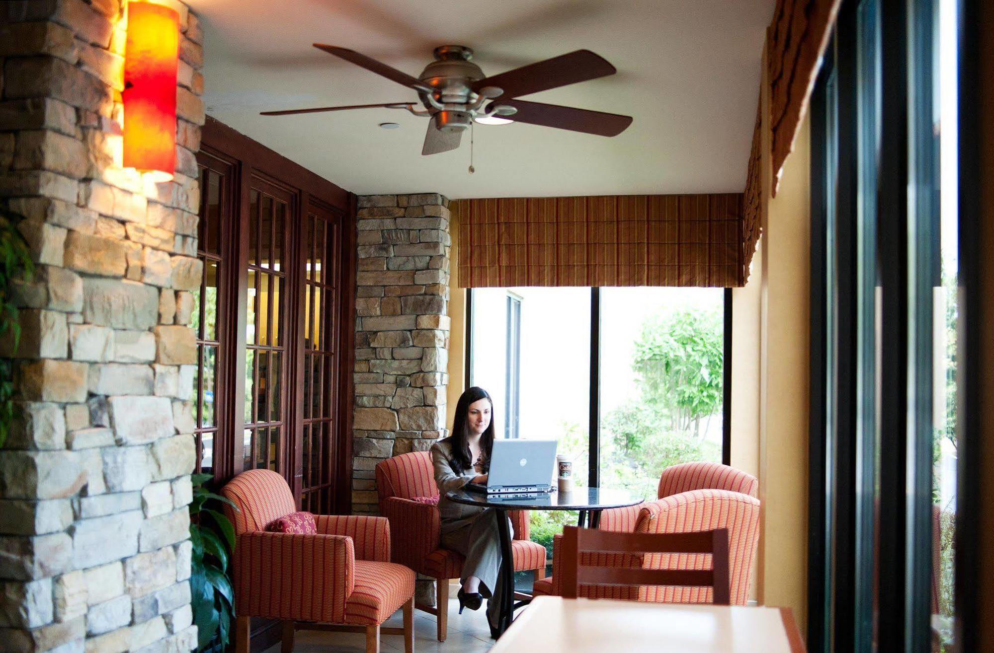 Hampton Inn Reading/Wyomissing Bagian luar foto